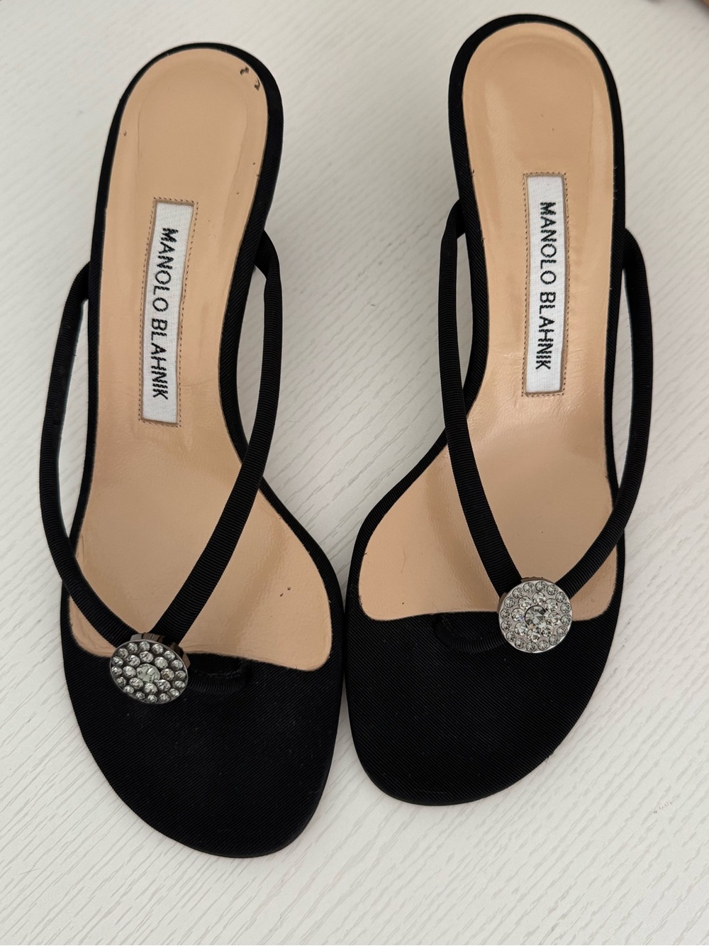 Manolo Blahnik EU 36.5 Black Thong Kitten Heel Sandals Y2K Vintage Shoes - Picture 6 of 6